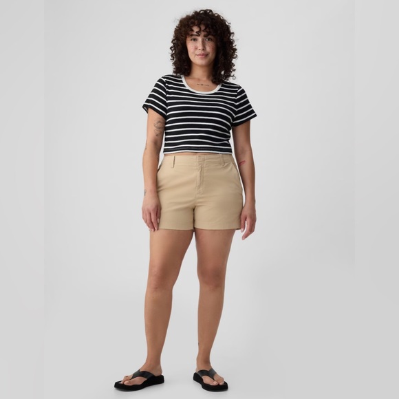 🩳Gap Downtown Khaki Shorts🩳 - Picture 1 of 7